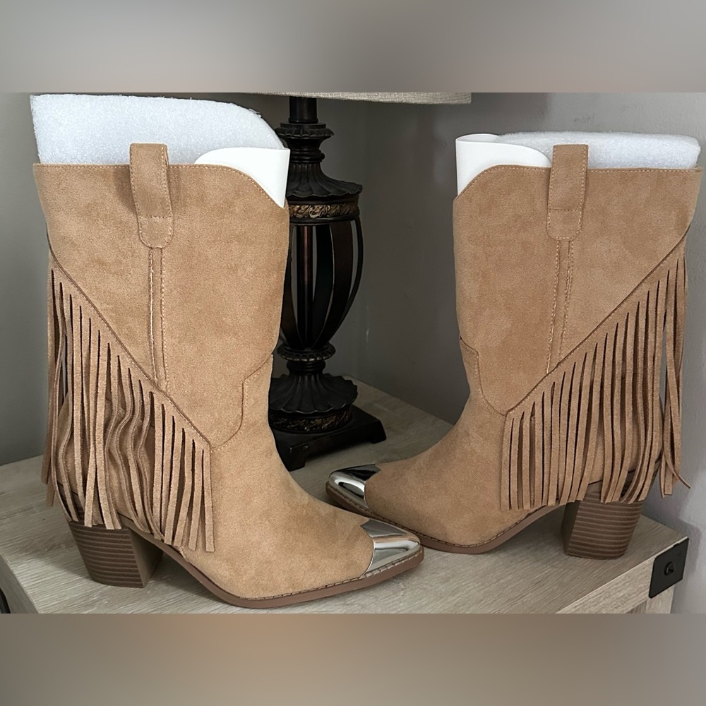 Toleson Taupe Suede Fringe Pointed-Toe
Mid-Calf Western Boots